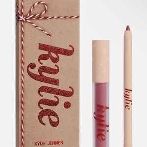 Kylie Lip Kit with Pencil and Liquid Lipstick in Holiday Limited Edition O’Deer